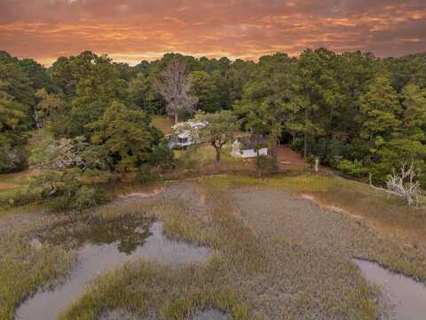 8057 Point Of Pines Road, Edisto Island, SC 29438