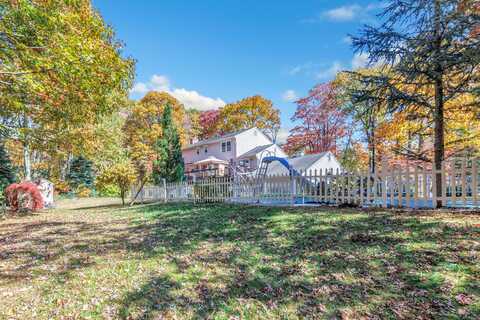 14 Doe Place, Shelton, CT 06484