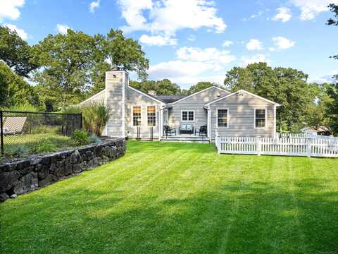 44 Idlewood Drive, Stamford, CT 06905