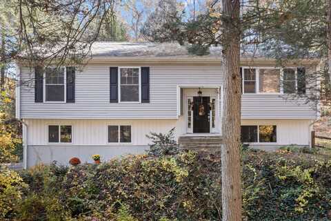 46 Lakeview Terrace, Newtown, CT 06482