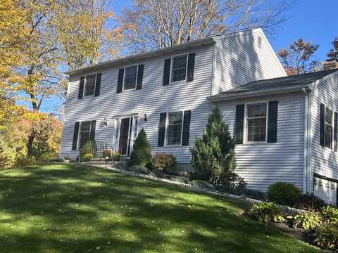 4 Old Hayrake Road, Danbury, CT 06811