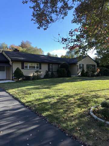 30 Whitney Lane, Orange, CT 06477