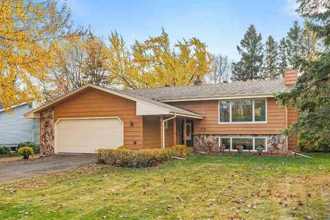 4406 Peabody Ln, Duluth, MN 55804