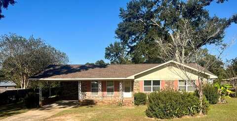 204 Catherine Dr., Abbeville, AL 36310