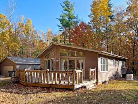 5863 Ash Ln, Sturgeon Bay, WI 54235