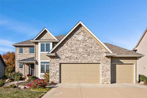 15805 Maple Drive, Urbandale, IA 50323