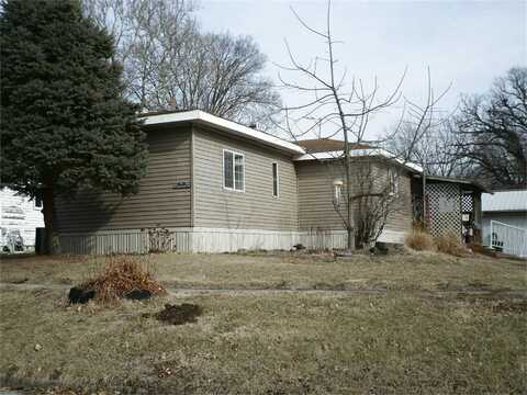 32 S Oak Park Avenue, Colfax, IA 50054