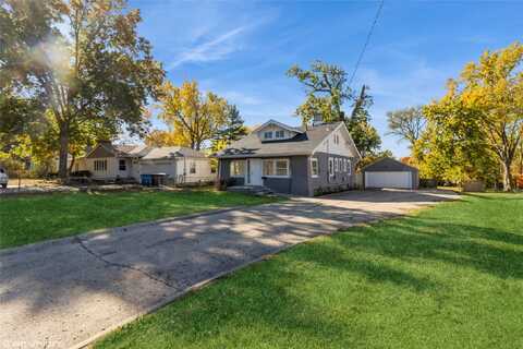 3904 Beaver Avenue, Des Moines, IA 50310