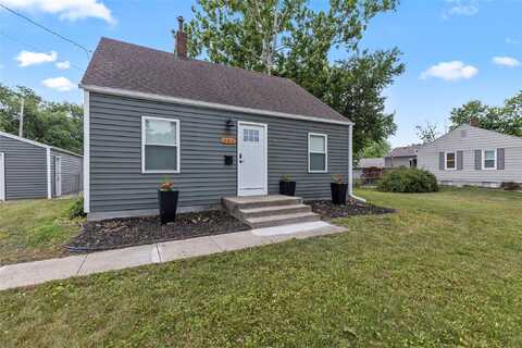 502 1st Street E, Altoona, IA 50009