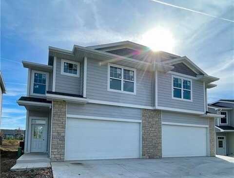 15302 Bellflower Lane, Urbandale, IA 50323