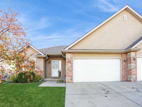 400 S 8th Court, Indianola, IA 50125