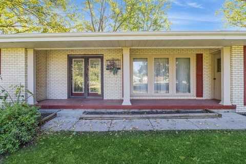 1919 E Army Post Road, Des Moines, IA 50320