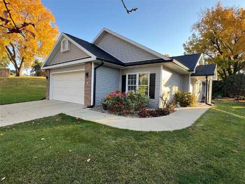 8 Chancery Court, Newton, IA 50208