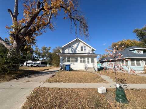 2428 E Walnut Street, Des Moines, IA 50317