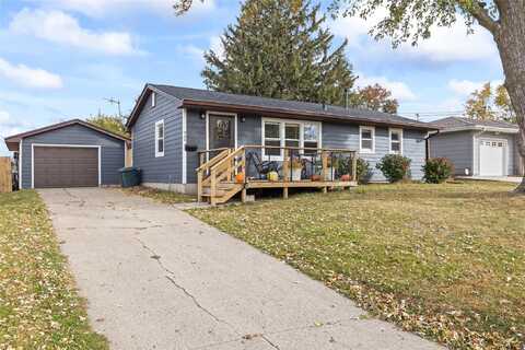 906 E 14th Street S, Newton, IA 50208