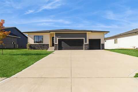 1497 S 100th Street, West Des Moines, IA 50266