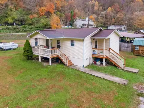 183 Whitaker Fork Rd, Hazard, KY 41701