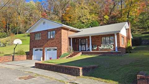 26 Valley Street, Kermit, WV 25674