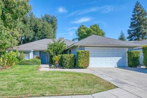 665 Claremont Avenue N, Clovis, CA 93611