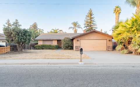 1130 Mulberry Avenue W, Porterville, CA 93257