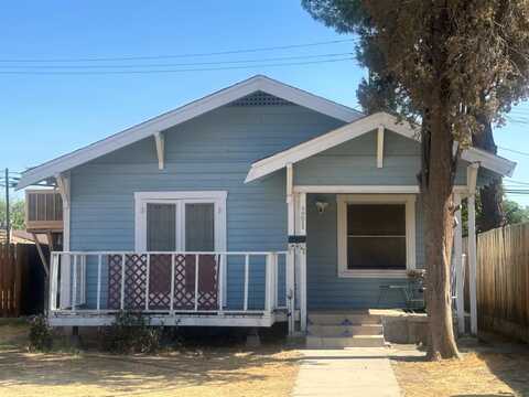 261 Durian Avenue W, Coalinga, CA 93210