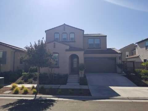 762 Ridgebank Avenue, Madera, CA 93636