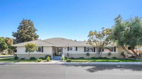 1498 Klepper Street, Kingsburg, CA 93631