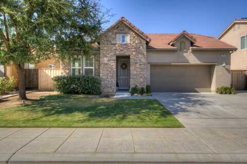 3689 Portals Avenue, Clovis, CA 93619