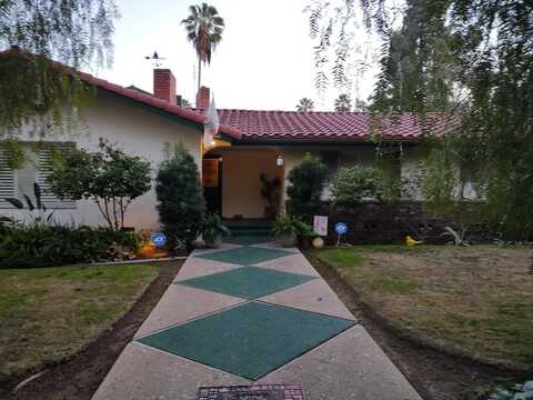 1448 Gettysburg Avenue E, Fresno, CA 93704