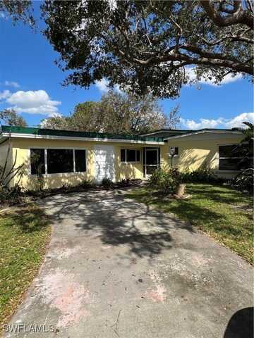 3843 LA PALMA Street, Fort Myers, FL 33901