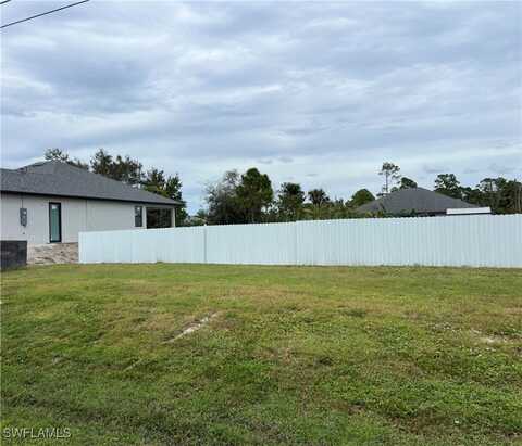 2808 8th Street W, Lehigh Acres, FL 33971