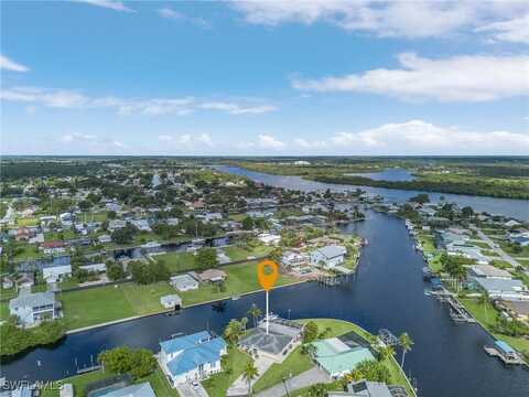 2101 Saint Croix Avenue, Fort Myers, FL 33905