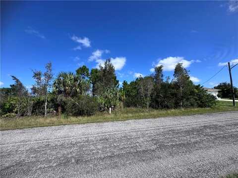 2910 43rd Street W, Lehigh Acres, FL 33971