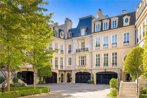 2288 Peachtree Road NW, Atlanta, GA 30305