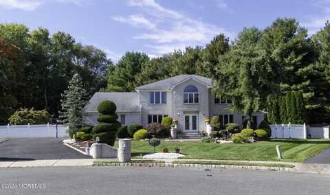 7 Hunterdon Court, Marlboro, NJ 07746