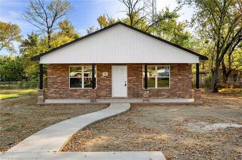 905 Enid ST, Muldrow, OK 74948