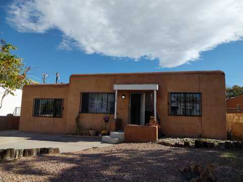 426 DOLORES Drive NW, Albuquerque, NM 87105