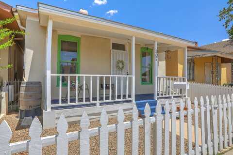 307 HAZELDINE Avenue SW, Albuquerque, NM 87102