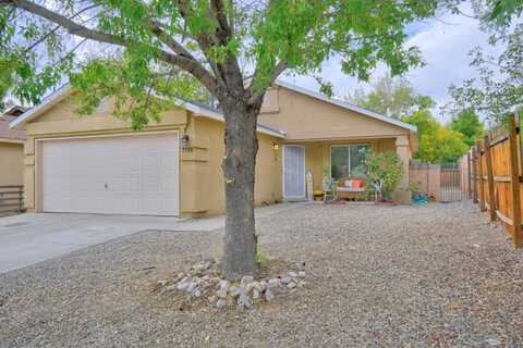 7700 DESERT CANYON Place SW, Albuquerque, NM 87121