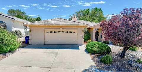 8708 NEW HAMPTON Road NE, Albuquerque, NM 87111