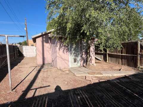 3724 11th Street NW, Albuquerque, NM 87107