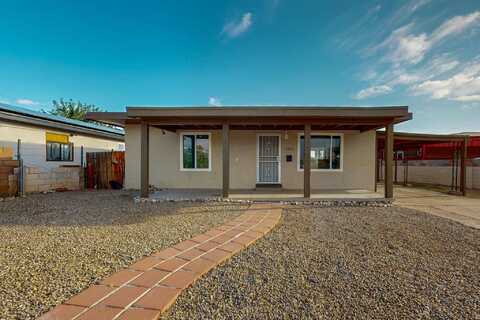 5320 CLOUDCROFT Road NW, Albuquerque, NM 87105