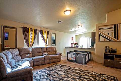 1235 TELSTAR Loop NW, Albuquerque, NM 87121