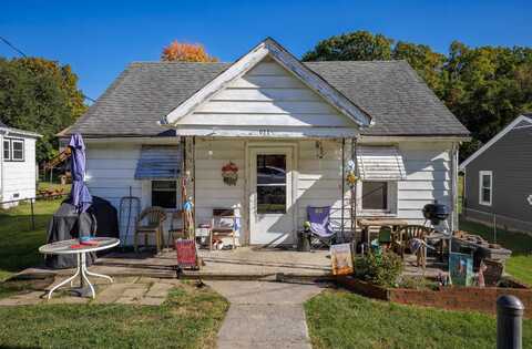 611 RANDOLPH ST, STAUNTON, VA 24401