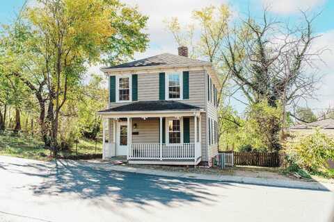 24 TAMS ST, STAUNTON, VA 24401