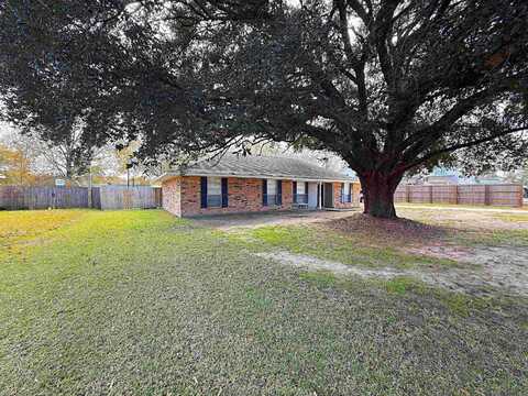 8086 Cecil Dr, Denham Springs, LA 70706