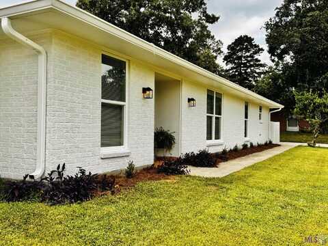 3060 CLAYCUT RD, Baton Rouge, LA 70806