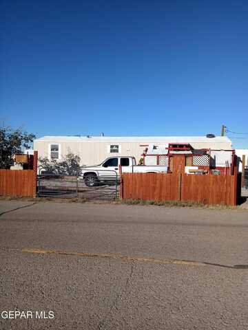 2716 S Walker Avenue, Alamogordo, NM 88310