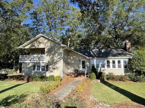 501 Poplar Street, Clinton, SC 29325