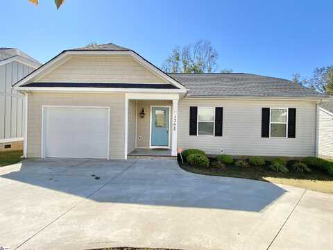 1352 Shoresbrook Road, Spartanburg, SC 29301